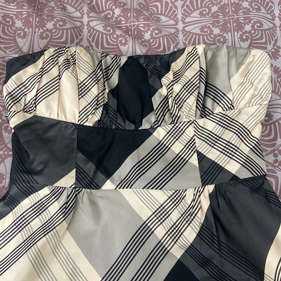 Nanette Lepore Sz 8 strapless plaid taffeta top - Picture 2 of 7